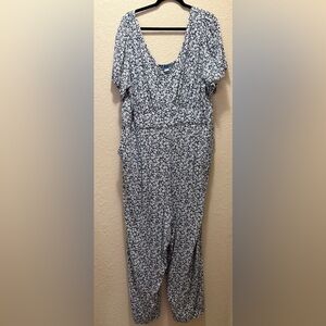 Great Condition, Old Navy - Navy & White Floral Jumpsuit, Size 3X